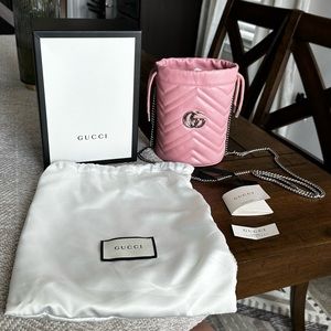BRAND NEW Gucci Mini Marmont Matelasse Bucket Bag
